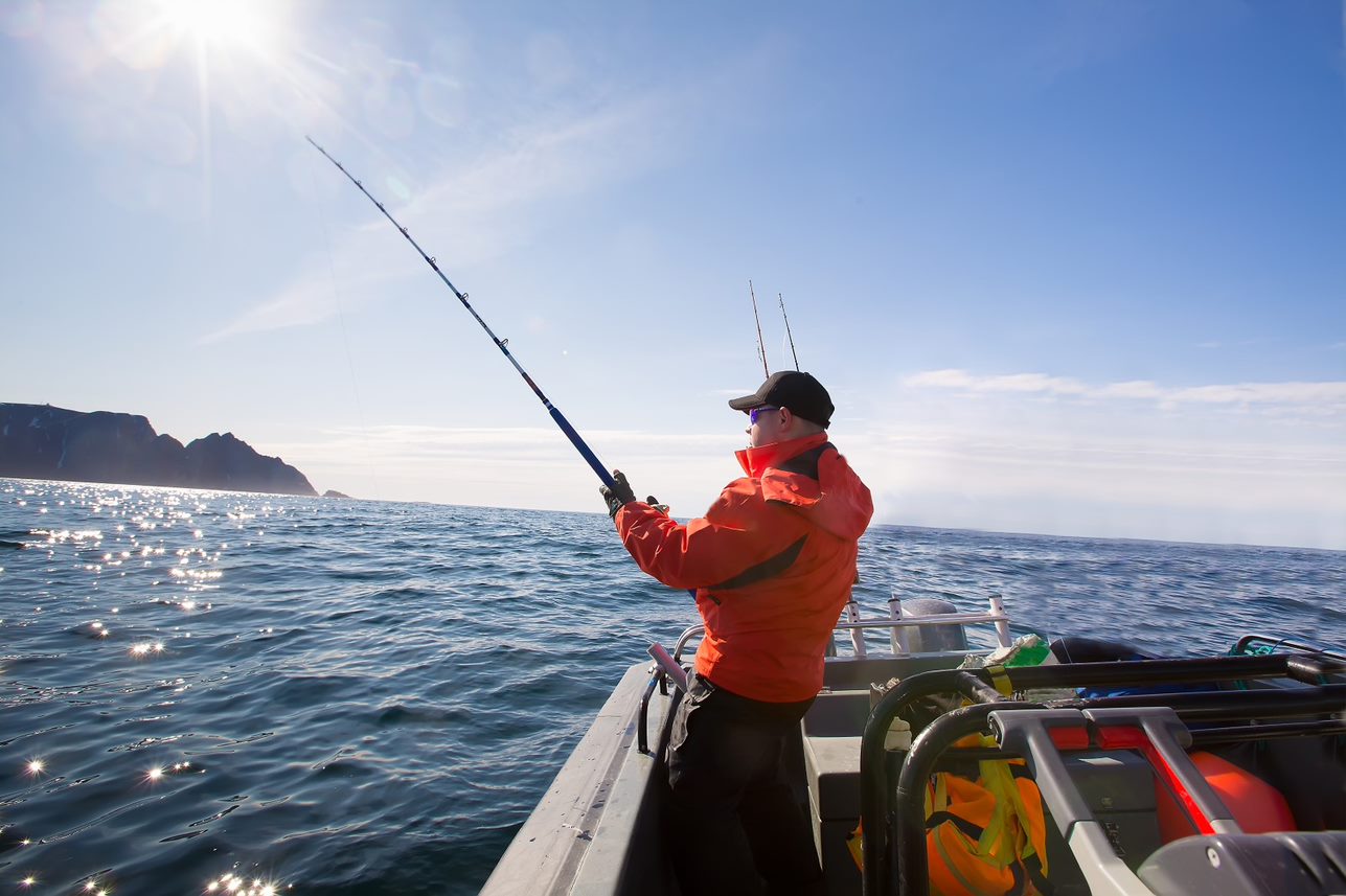 Qué embarcación elegir para ir de pesca en el mar ? Guía completa