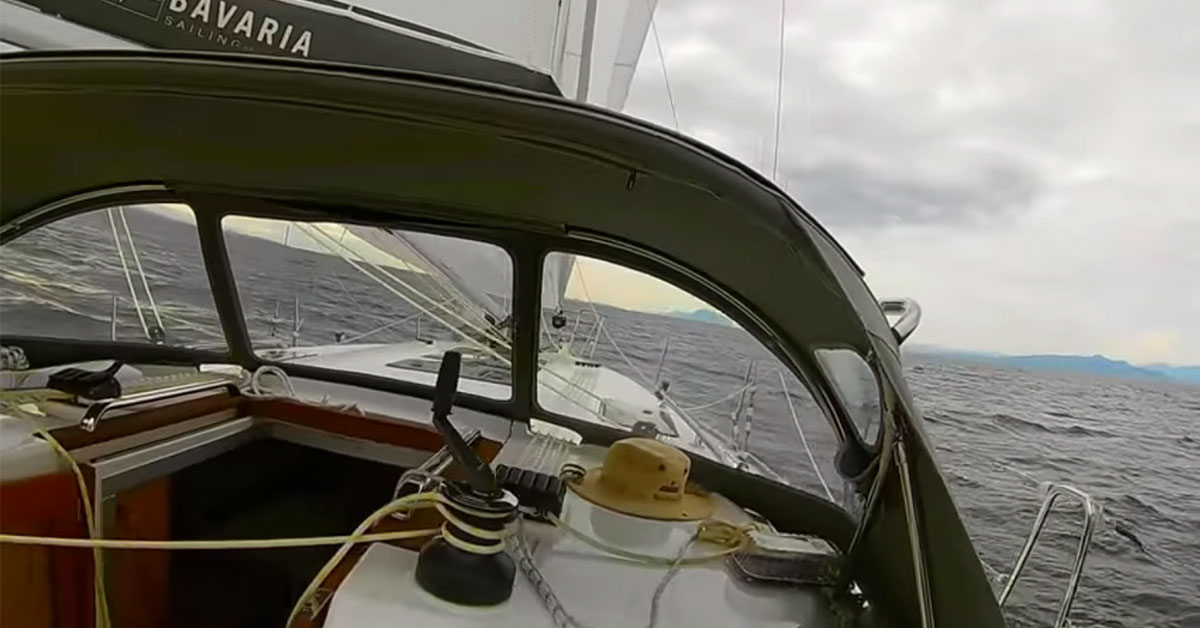 cockpit et barre du lagoon 42