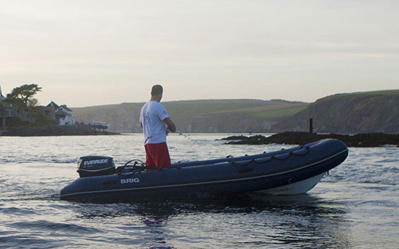 Qué embarcación elegir para ir de pesca en el mar ? Guía completa