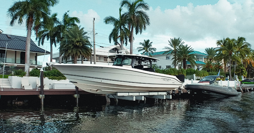 bateau-moteur-bowrider-walkaround