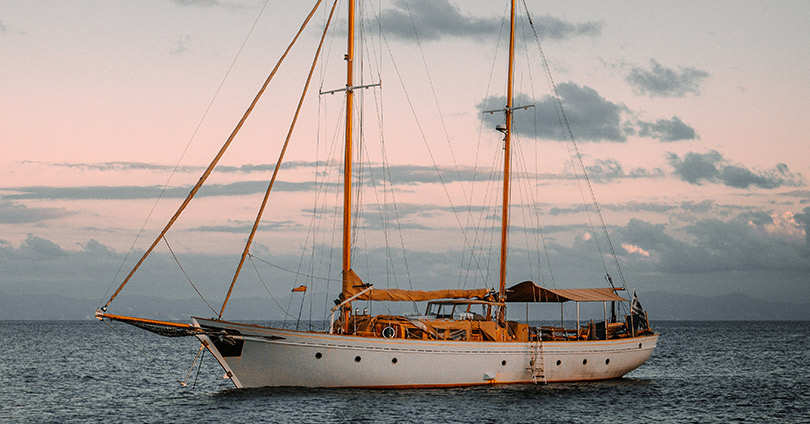 classic-sailboat